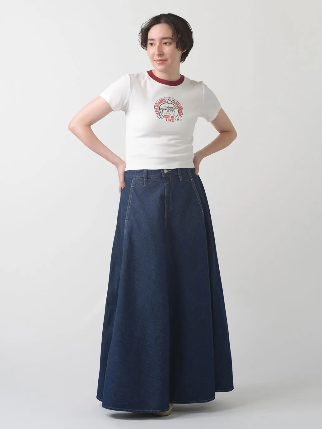 エッセンシャル SPORTY Tシャツ 