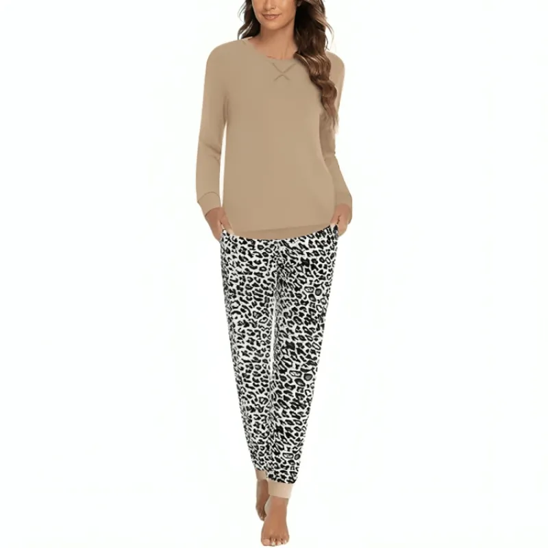 Abstract Lounge Set Pockets  Stylish Comfort for Everyday Wear