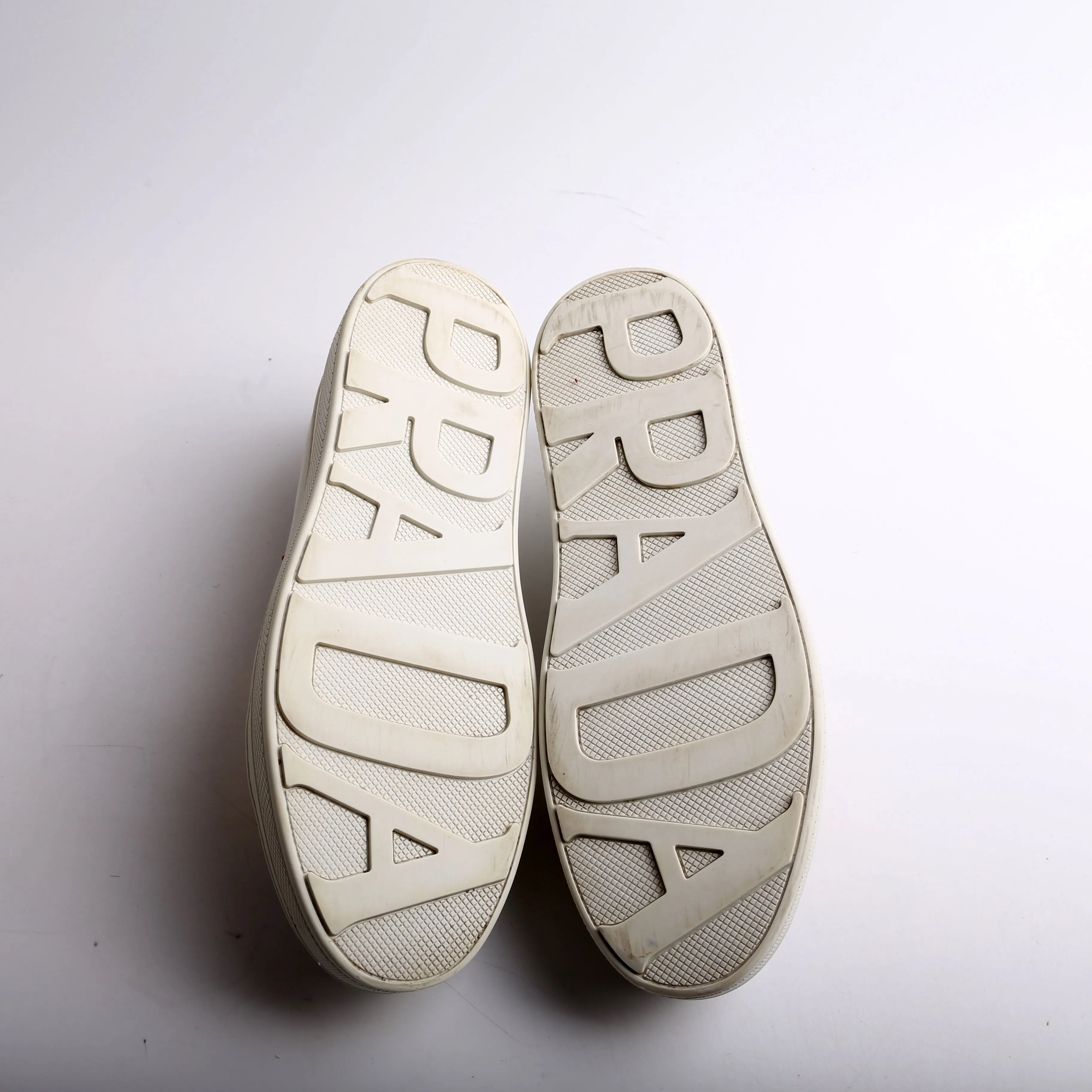 Aplique Low Top Sneakers Size 40