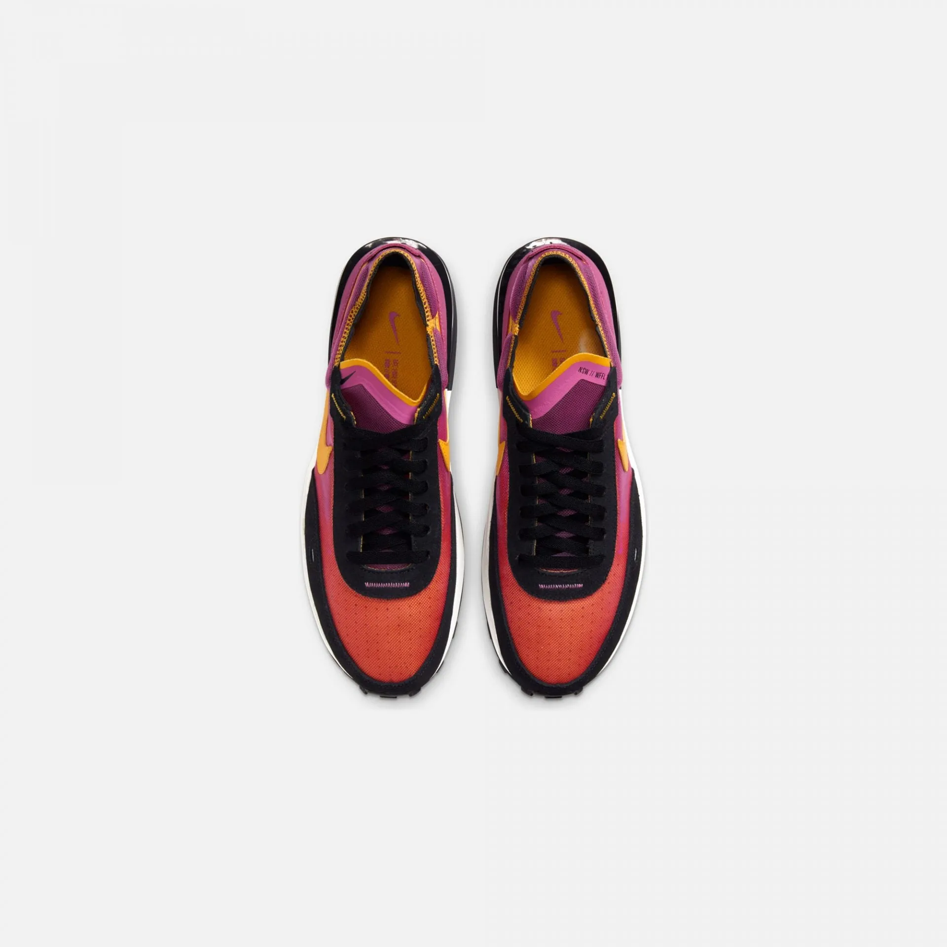 Nike | WAFFLE ONE ACTIVE FUSCHIA