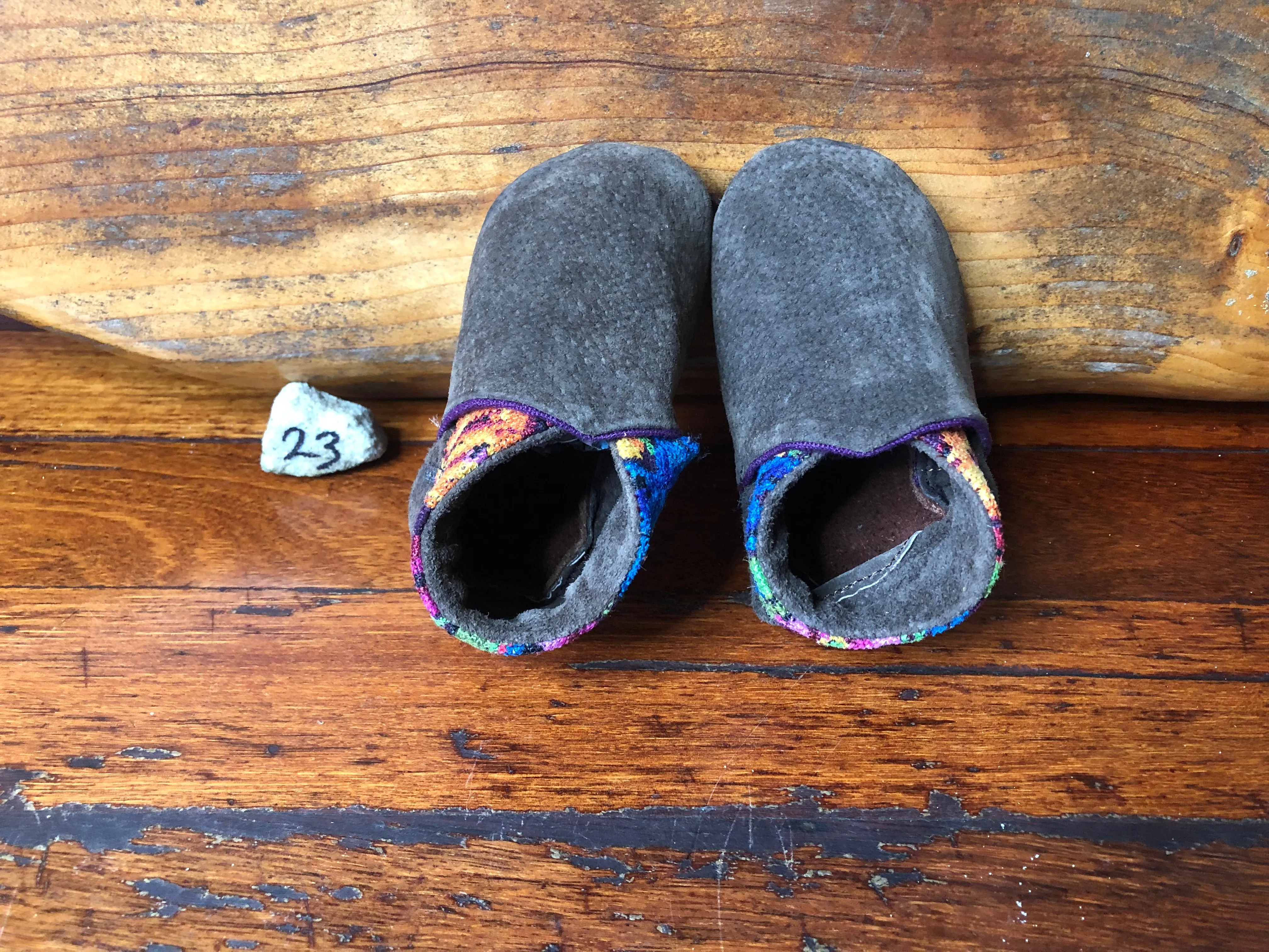 Size 23 Baby Elf Slippers - Grey with Flowers