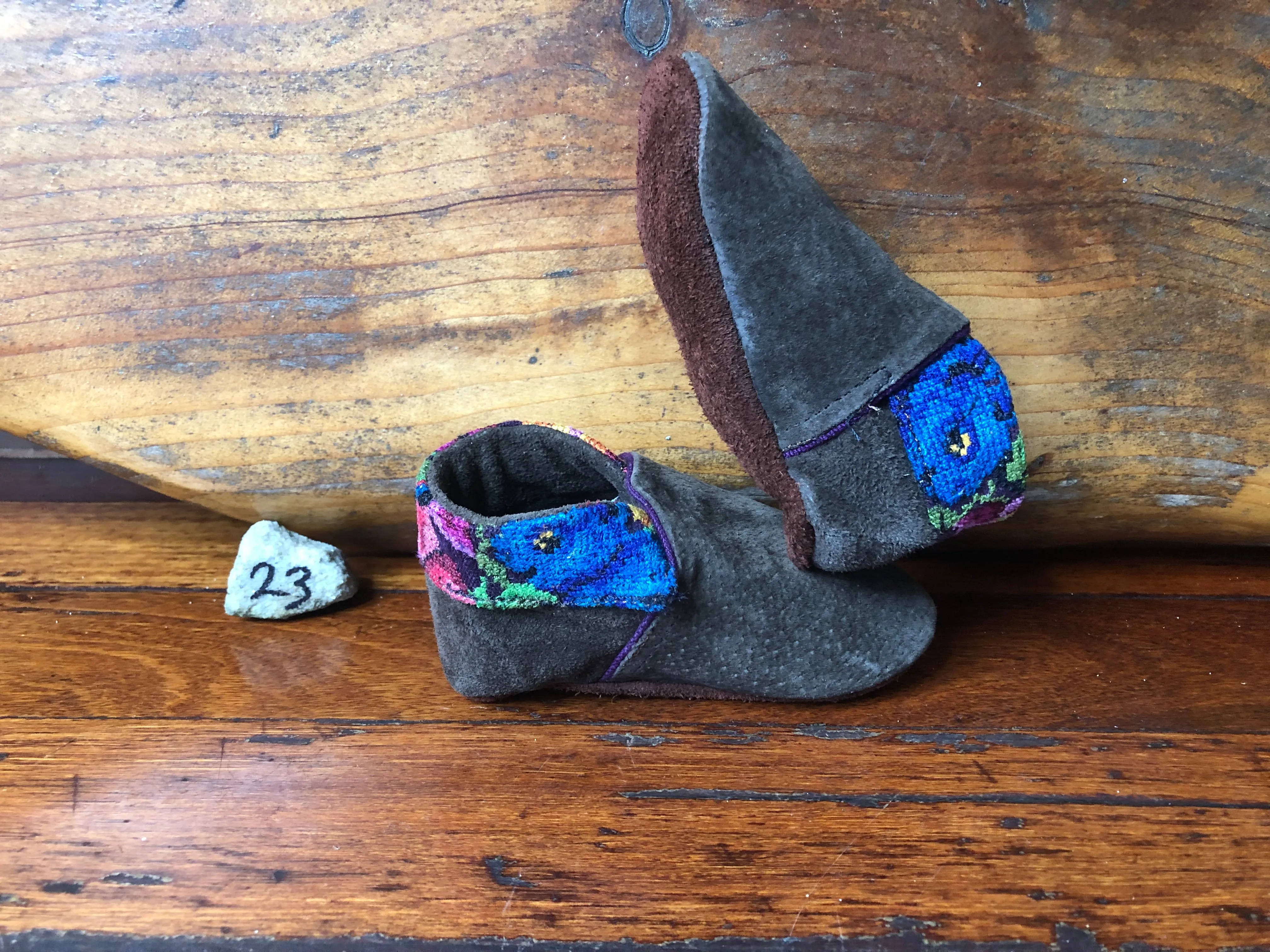 Size 23 Baby Elf Slippers - Grey with Flowers