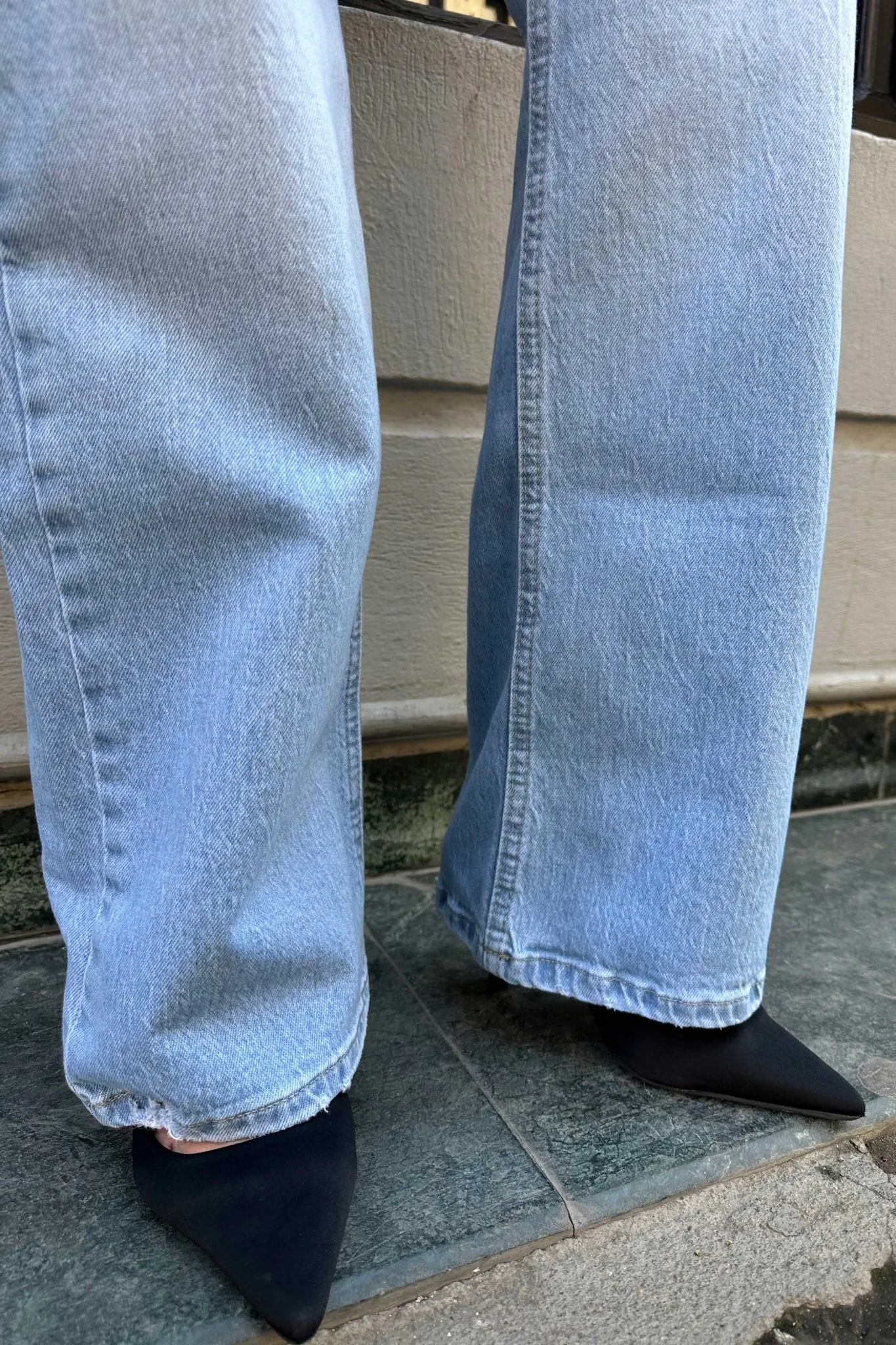 Ultra Comfort - Wide-Leg - High-Waist Ice Blue Jeans