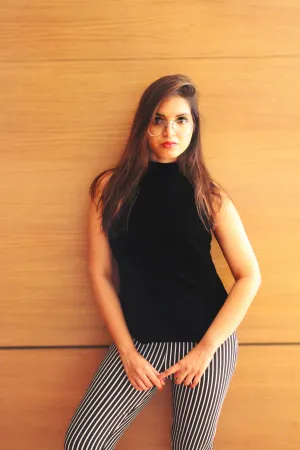 VELVET HALTER NECK TOP WITH METAL ZIP AT THE BACK AND HOOK-EYE FASTENING
